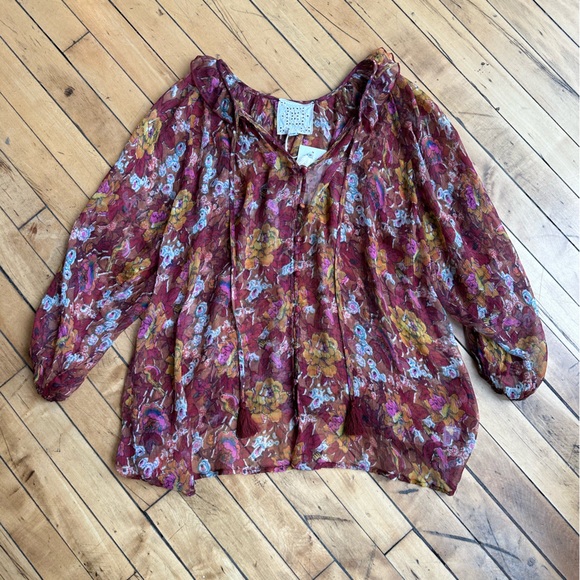 Johnny Was NWT Micah Peasant Blouse in multi neutral floral! - Picture 4 of 5